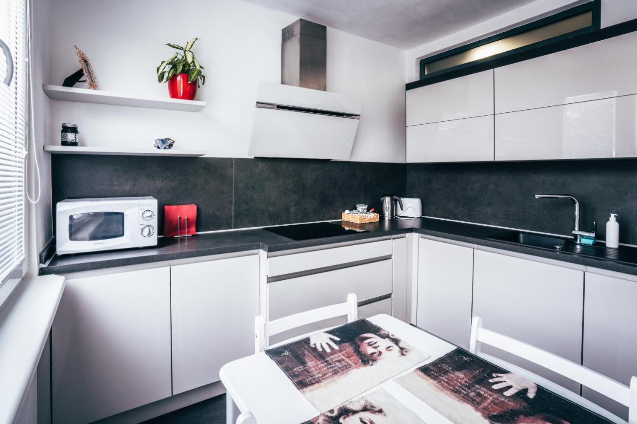 Apartman Marilyn เชสกี้ครุมลอฟ ภายนอก รูปภาพ